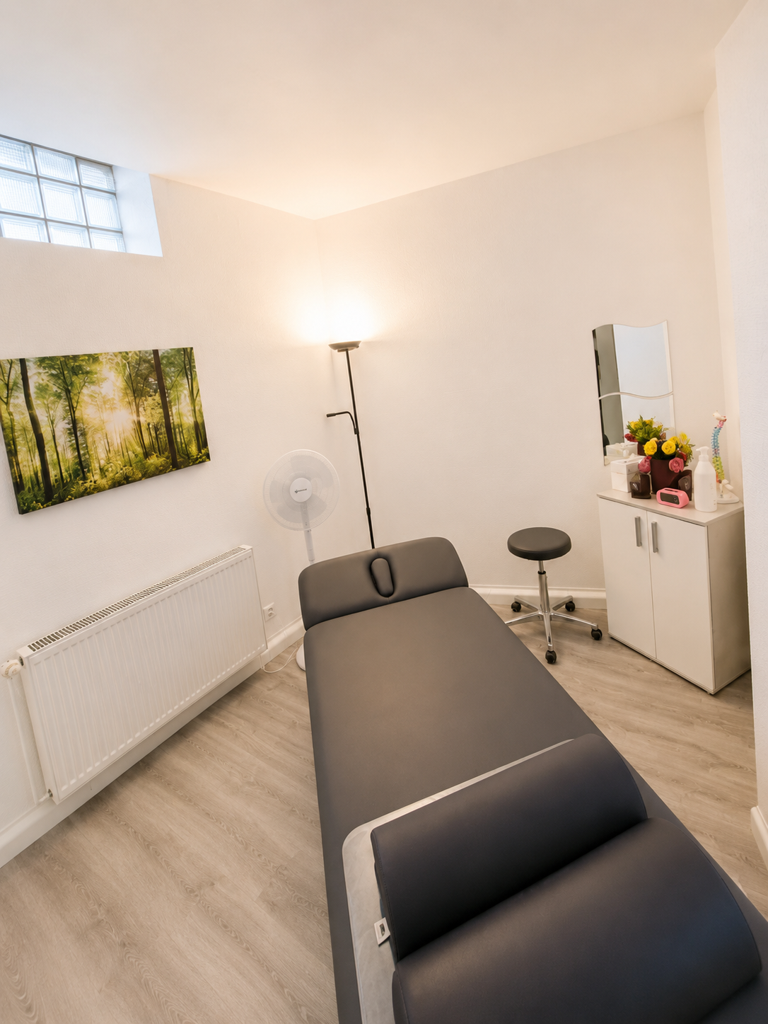 Therapiebereich und Trainingsgeräte